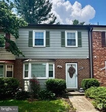 Building Photo - 9630 Kanfer Ct