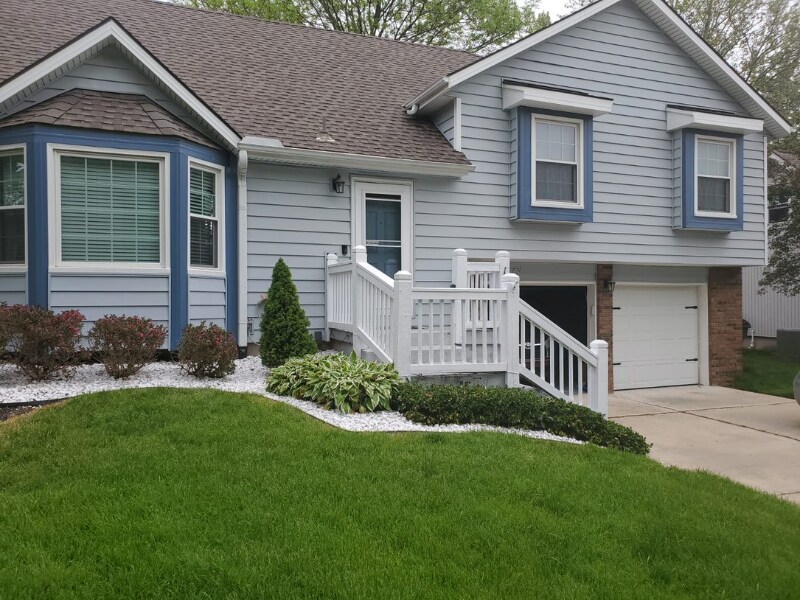 Primary Photo - 14808 S Saddletree Ln