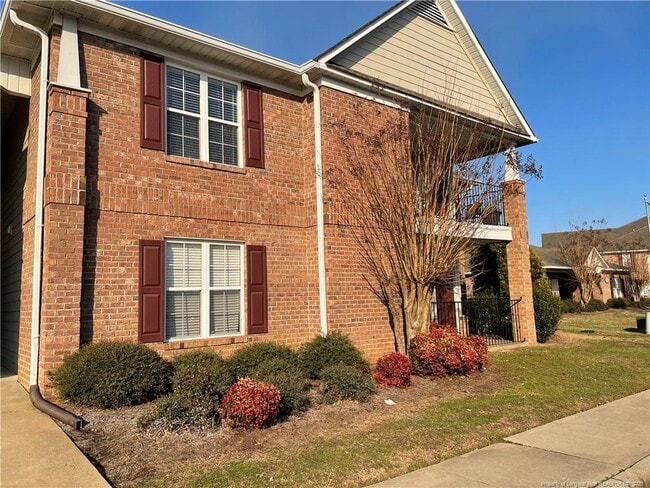 Building Photo - 1711 Renwick Dr