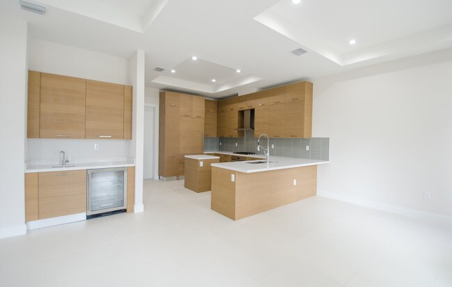 Building Photo - 8436 N W 51st Terrace