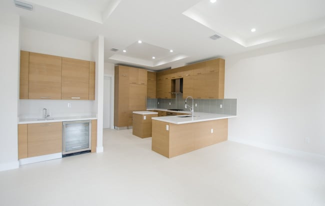 Foto del edificio - 8436 N W 51st Terrace