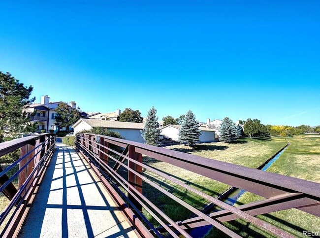 Building Photo - Great Littleton Condominium with Garage