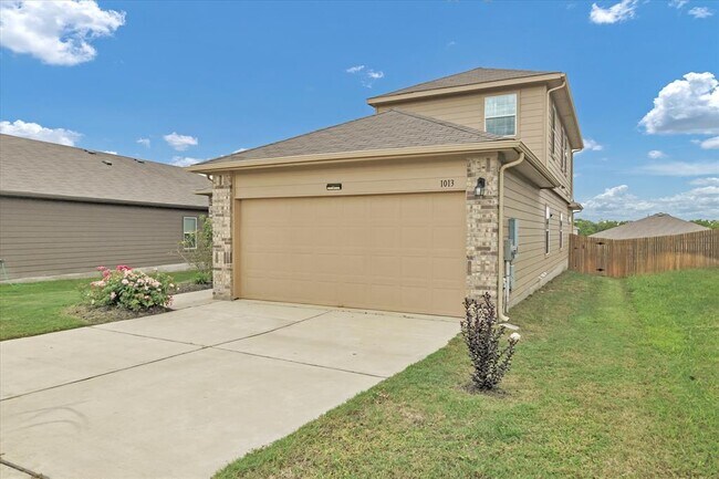 Building Photo - 1013 Gaelic Dr