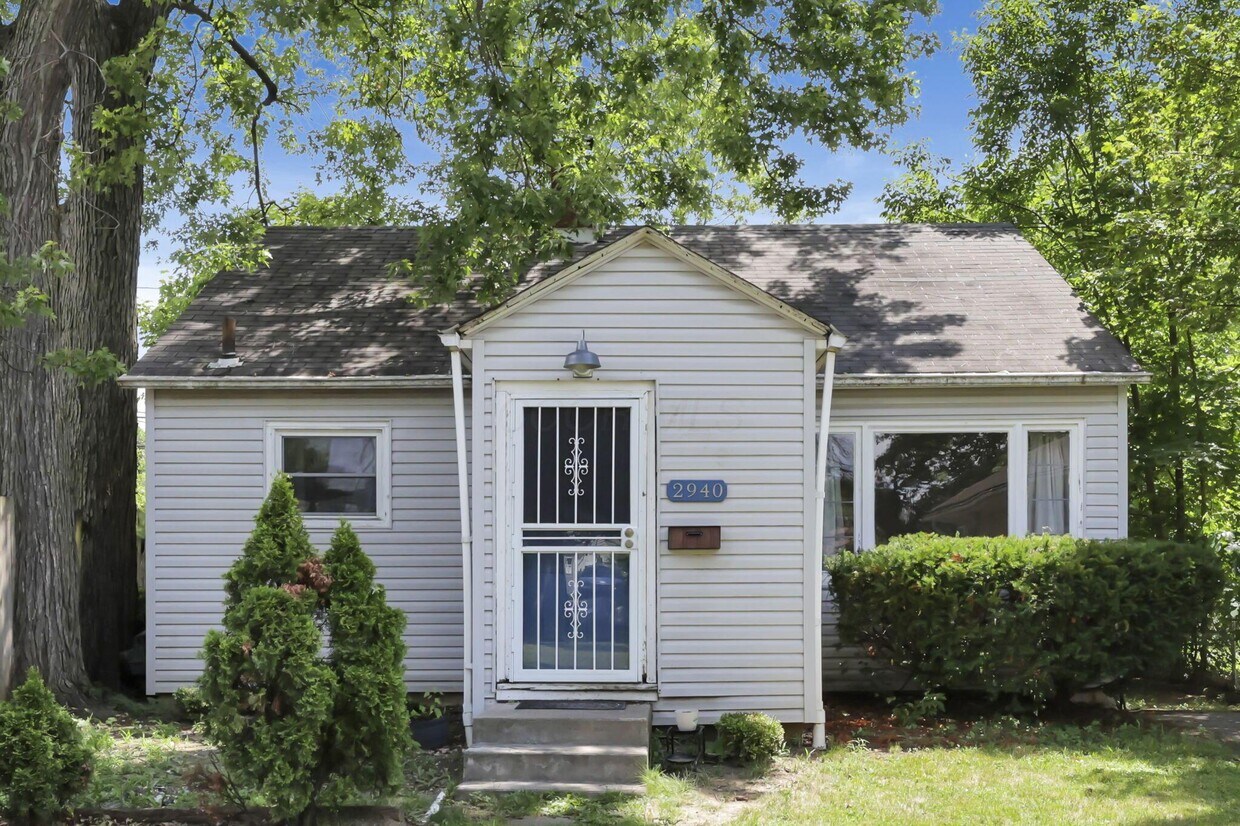 Foto principal - 2940 Hiawatha St