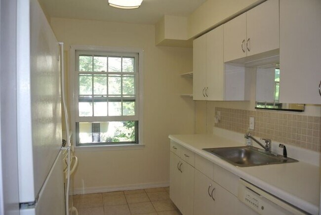 Building Photo - 139 Osprey Rd