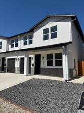 Building Photo - 963 Olive Br Pl