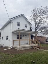 Building Photo - 14 Evans St