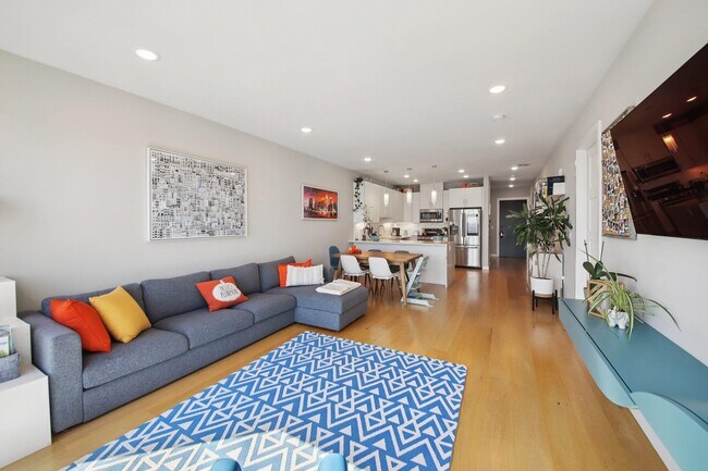 Building Photo - 306 New York Ave