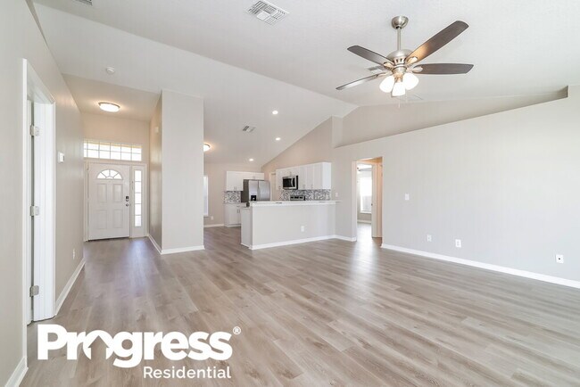 Building Photo - 4606 Woodford Dr