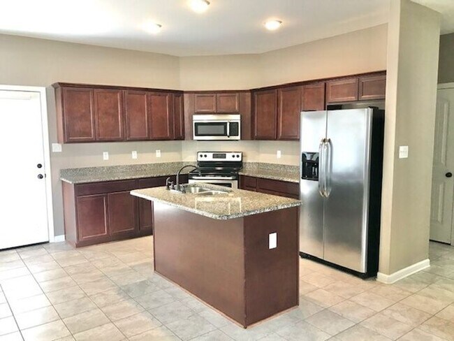 Building Photo - Available Now! 4-Bedroom 2.5 Bath Home In ...