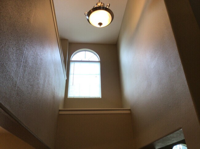 Building Photo - 2703 Marquette Trail