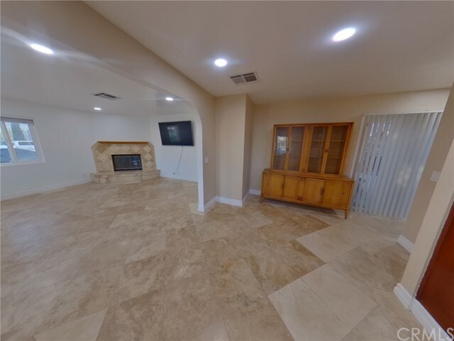 Foto del edificio - 2624 N Linden Ave