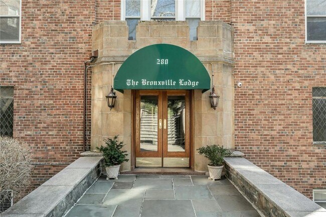 Foto del edificio - 280 Bronxville Rd