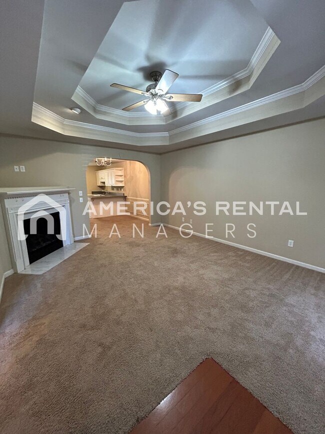 Building Photo - Home Available in Pelham!! Available to Vi...