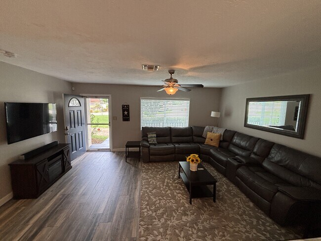 Foto del edificio - 11253 109th Ln N