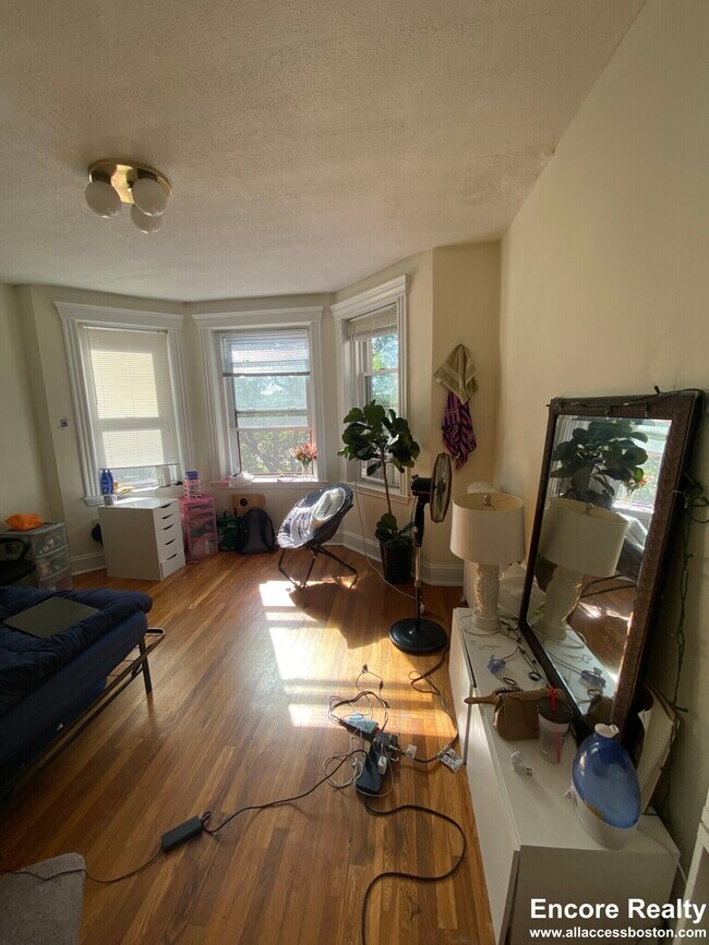 Foto del edificio - 364 Riverway