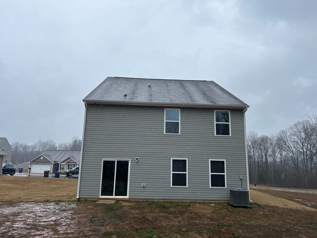Building Photo - Room in Single Family Home on Fallen Tree Dr