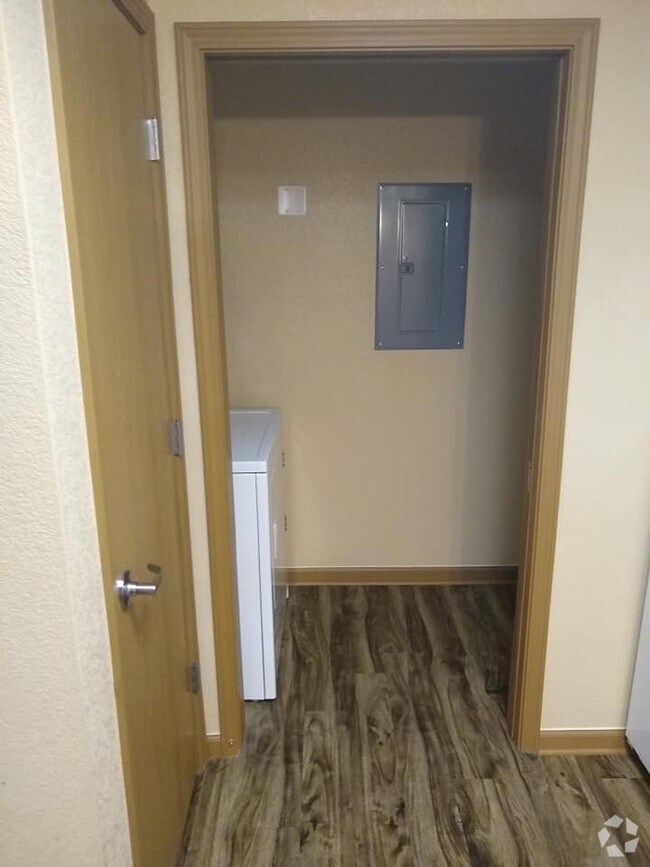 Apartments For Rent in Gillette WY with High Ceilings 1 Rentals