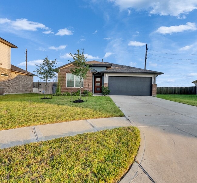 Building Photo - 14510 Rain Tree Dr