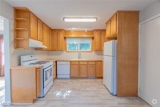 Building Photo - 24457 Tunbridge Ln