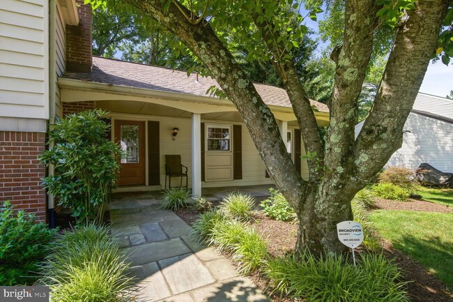 Foto del edificio - 12904 N Commons Way