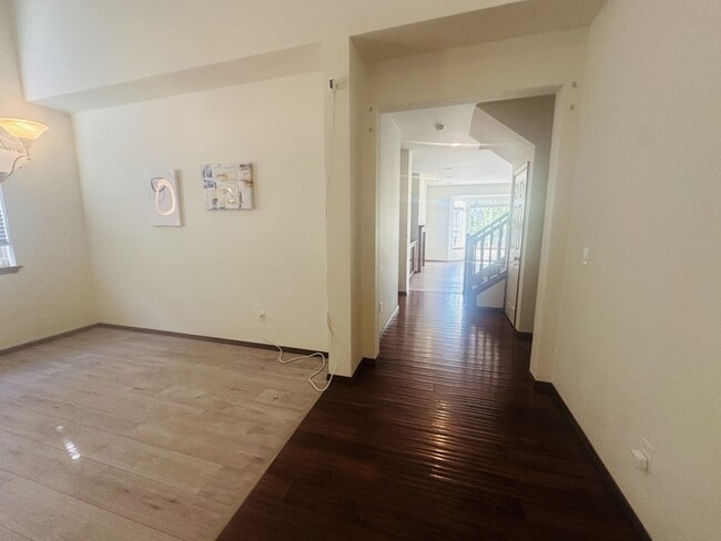 Building Photo - 7625 NE 201st Pl