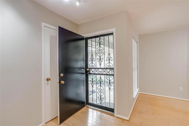 Foto del edificio - 6450 Waverly Way