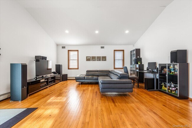 Foto del edificio - 89-10 157th Ave