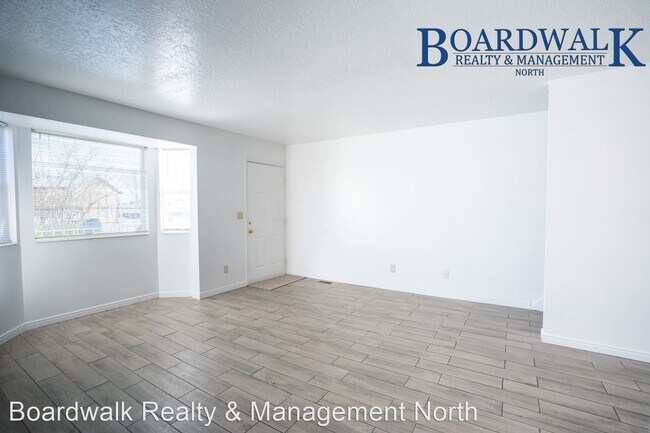 Building Photo - 3 br, 2 bath House - 1714 E 5825 S  #4