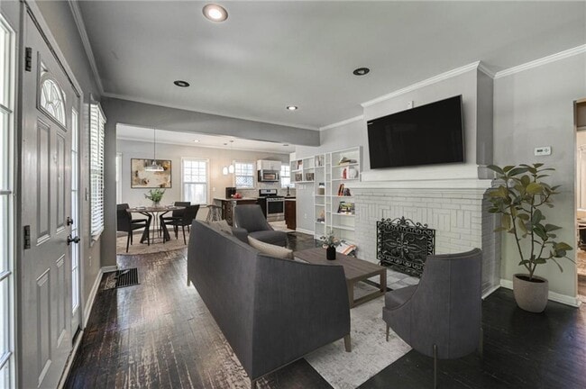 Building Photo - 483 Burlington Rd NE