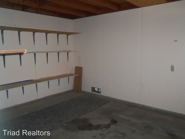 Building Photo - 73586 Sun Valley Dr