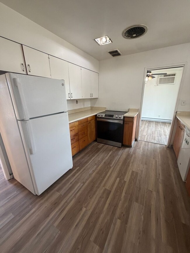 Building Photo - 8943 Craw Ln