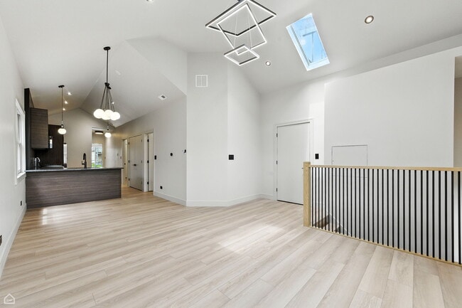 Building Photo - 1238 N Cleaver St