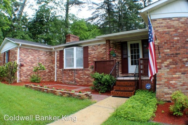 Building Photo - 3 br, 3 bath House - 112 Crooked Creek Rd