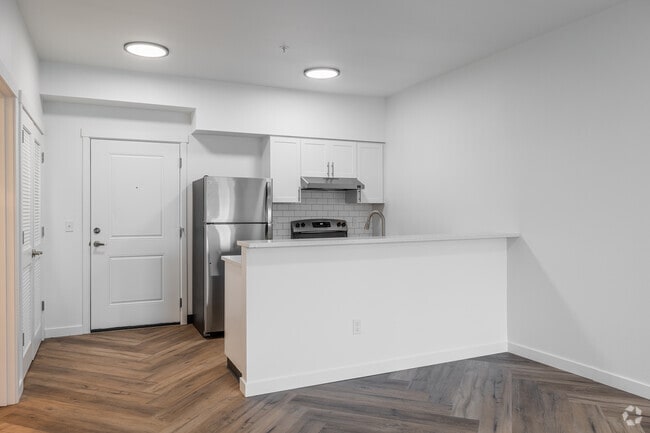 1BR, 1BA - 626SF - Kitchen - L39 Group