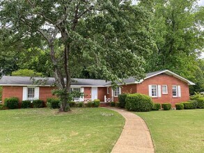 Building Photo - 44 Southmont Dr
