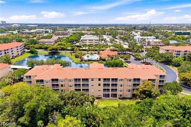 Foto del edificio - 8251 Pathfinder Loop