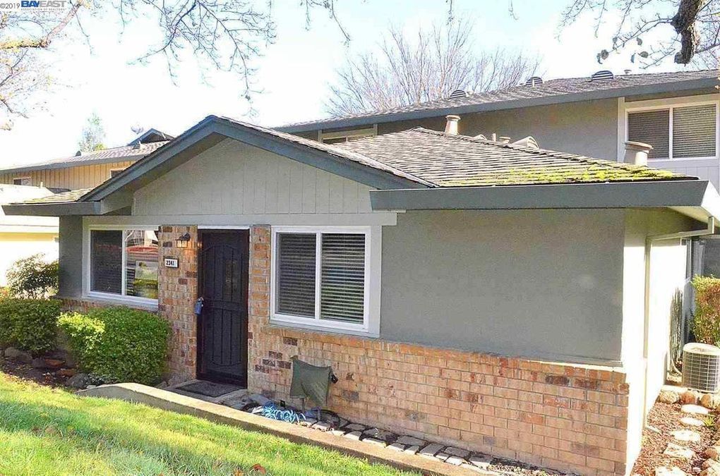 Primary Photo - 2341 Foothill Rd