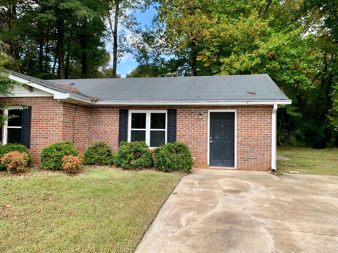 Primary Photo - 6609/6611 Selman Drive