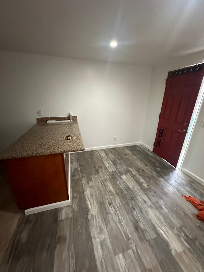 Foto del edificio - 2535 Andrade Ave