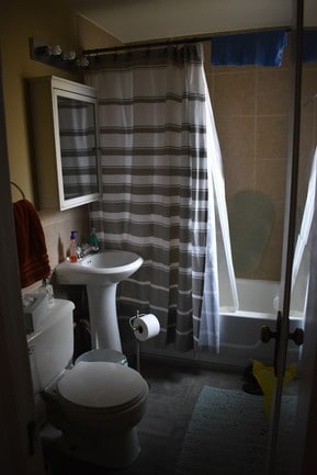 Building Photo - 3239 Damen N Ave