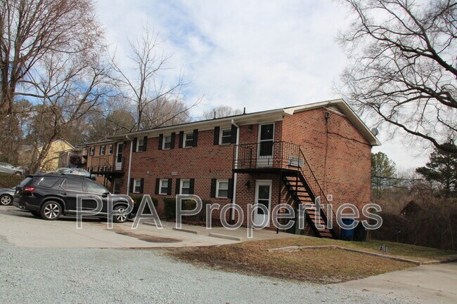 Building Photo - 2229 Summit St