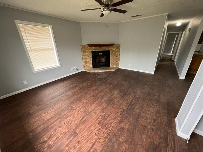 Building Photo - 1718-1721 Clearwood