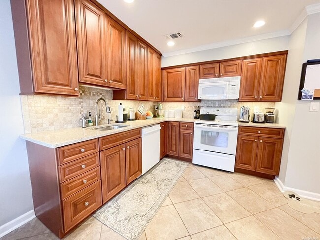 Building Photo - 127 Whalers Cove Dr