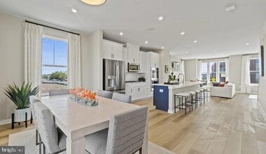 Building Photo - 24135 Pissarro Dr