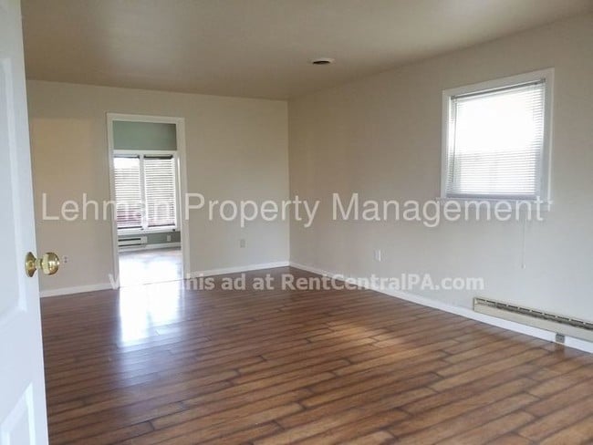 Building Photo - 515 Hill Rd Apt A