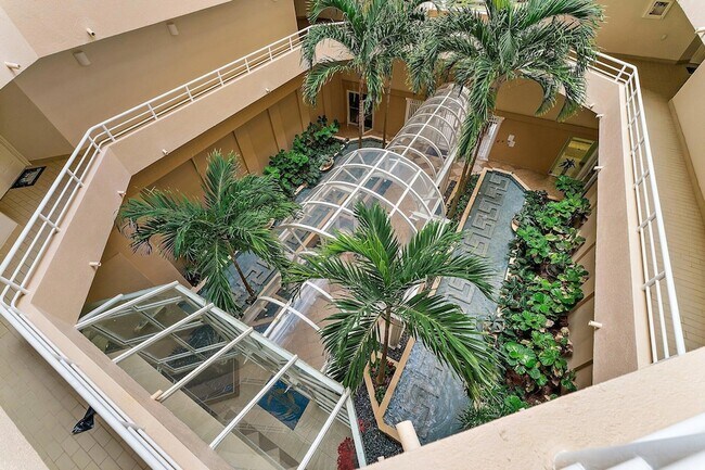 Foto del edificio - 176 Helios Dr
