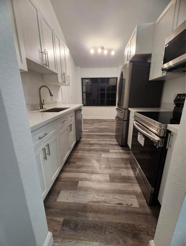 Foto del edificio - 4550 Springview Cir