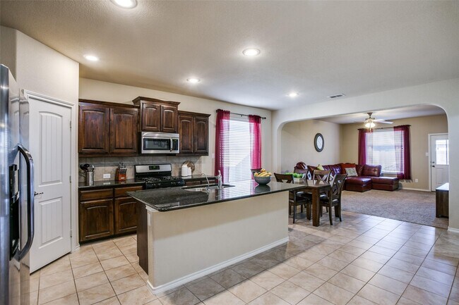 Building Photo - 1809 Kachina Lodge Rd
