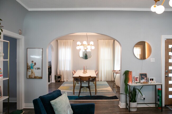 Foto del edificio - 4015 W 60th St